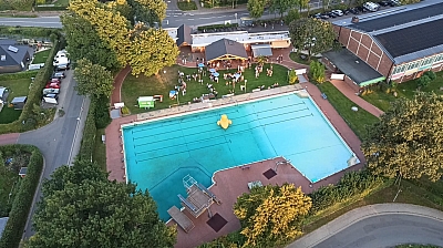 Schwimmbad von oben