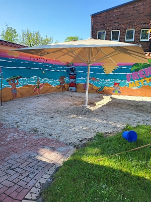Beachecke mit Wandbemalung